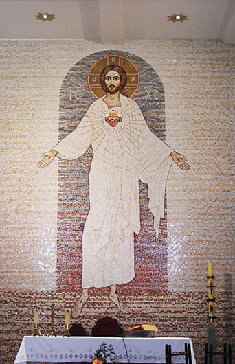 Projekt i realizacja – Mirosław Grzelak, Chrystus, 2010, mozaika, 750 x 900 cm, kościół w Dobieszowicach