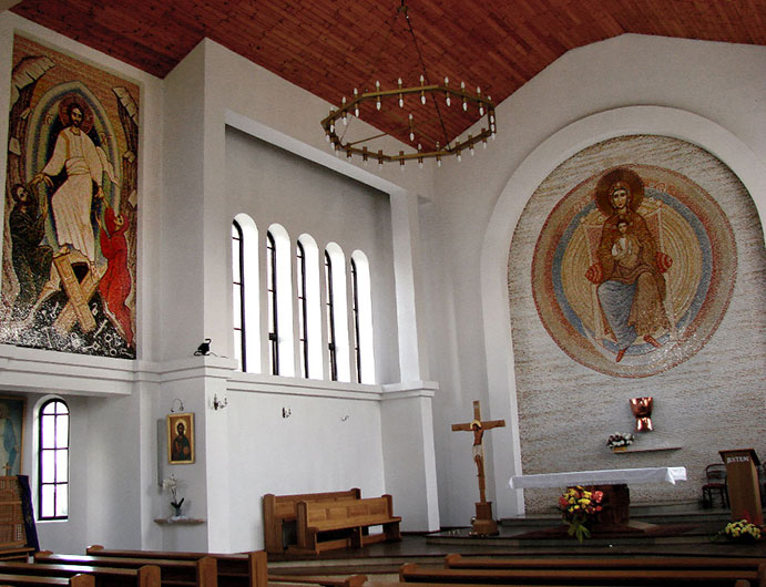 Projekt i realizacja – Mirosław Grzelak, Zmartwychwstanie, 2011, mozaika i Maryja Niepokalana, 2008, mozaika, kościół pw. Niepokalanego Poczęcia Najświętsze Marii Panny w Łodzi – Andrzejowie