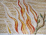 Projekt i realizacja – Mirosław Grzelak, <em>Mojżesz przed krzewem gorejącym</em>, 2010, mozaika, fragment, pracownia