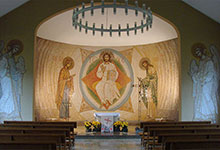 Projekt – Mirosław Grzelak, realizacja - Mirosław Grzelak i Kazimierz Żuk, <em>Deesis</em>, 2000 - 2001, mozaika sakralna, 1200 x 450 cm, kaplica braci dolorystów w Józefowie k. Otwocka