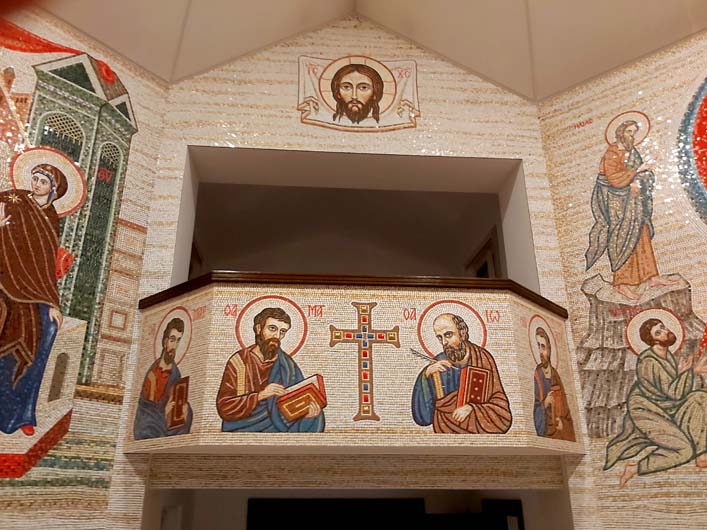 Projekt i realizacja - Mirosław Grzelak, Mandylion, Ewangeliści, 2020, mozaika, kaplica Nuncjatury Apostolskiej w Warszawie