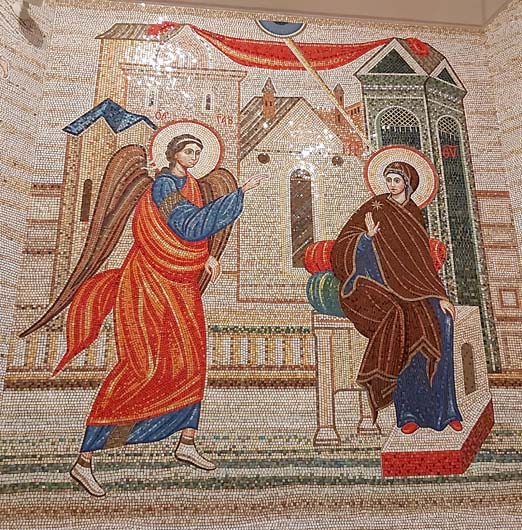 Projekt i realizacja - Mirosław Grzelak, Zwiastowanie, 2020, mozaika, kaplica Nuncjatury Apostolskiej w Warszawie
