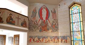 Projekt i realizacja - Mirosław Grzelak, Przemienienie Pańskie, Droga Krzyżowa (fragment), 2020, mozaika, Kaplica Nuncjatury Apostolskiej w Warszawie 