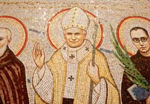 Projekt i realizacja - Mirosław Grzelak, Ukrzyżowanie i święci polscy, 2017 -  2019, mozaika, fragment, kaplica Nuncjatury Apostolskiej w Warszawie