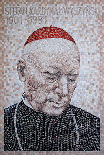 Projekt i realizacja – Mirosław Grzelak, Kardynał Stefan Wyszyński, 2007, mozaika, 140 x 100 cm, Szkoła Podstawowa nr. 204 w Łodzi