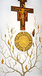 Projekt i realizacja – Mirosław Grzelak, <em>Krzew Gorejący</em>, 2005, mozaika, i Krzyż św. Franciszka, pracownia