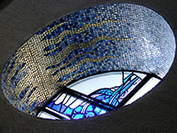Projekt i realizacja – Mirosław Grzelak, <em>Wnętrze okna</em>, 2008, mozaika, kościół pw. św. Krzysztofa w Podkowie Leśnej